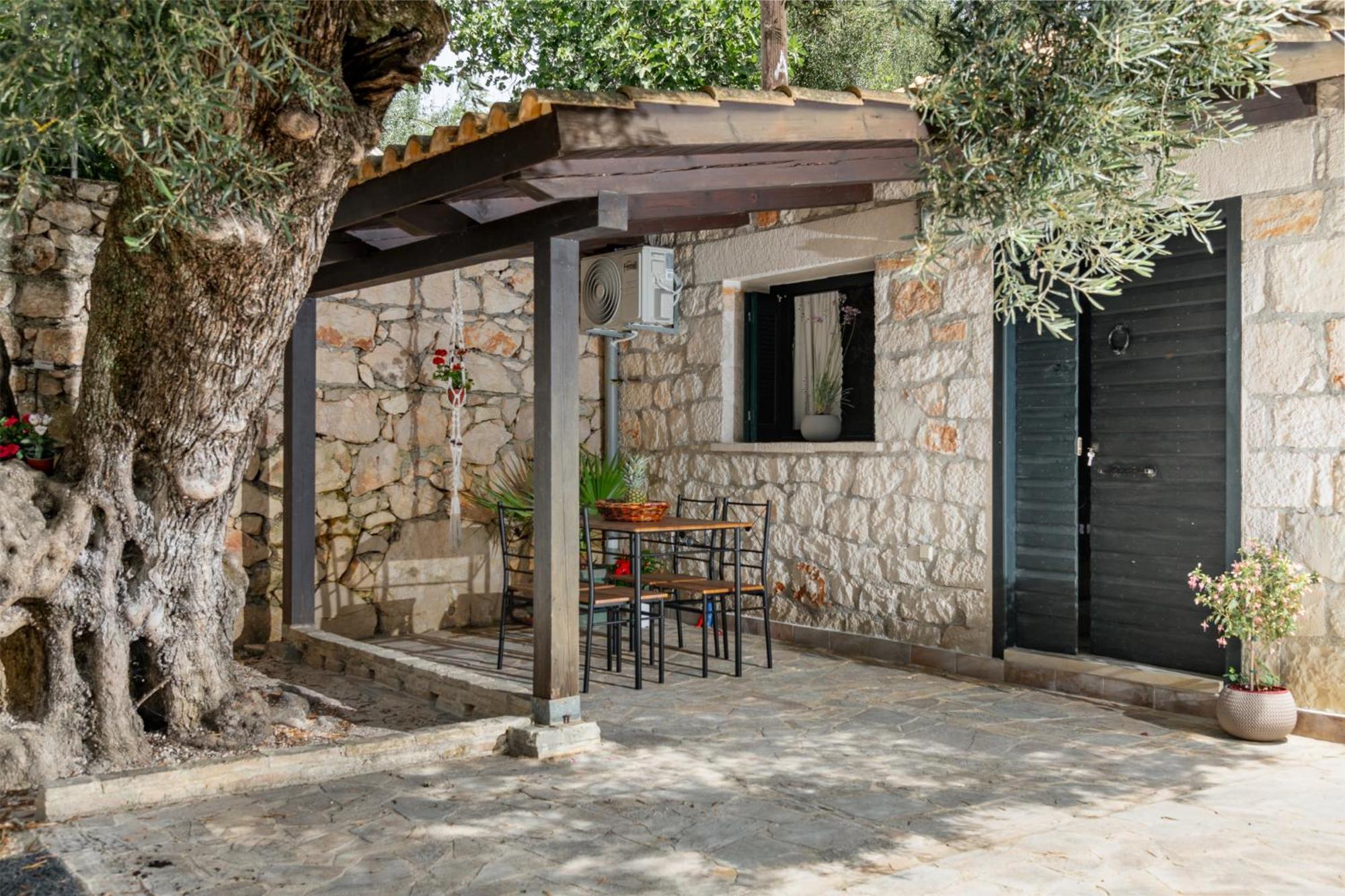 Orama Stone Apartments - Authentic Hospitality In A Historical Location, By Zantewize Exterior photo