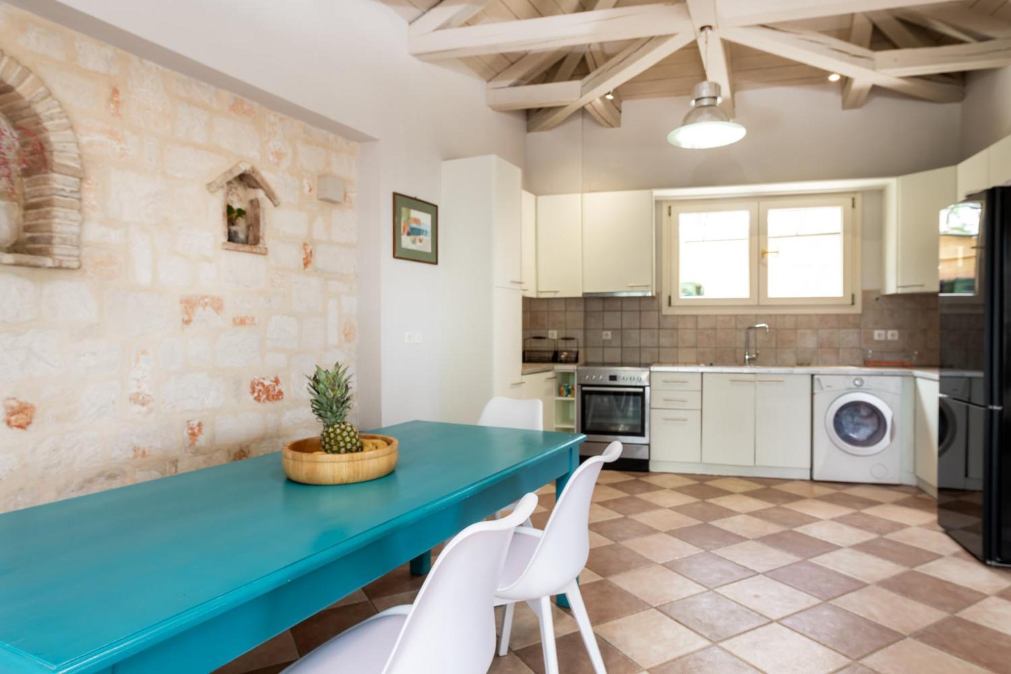 Orama Stone Apartments - Authentic Hospitality In A Historical Location, By Zantewize Room photo